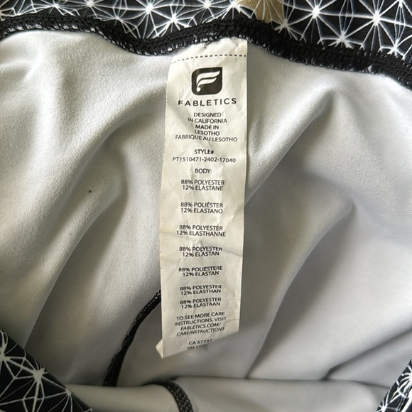 Fabletocs leggings size M - Picture 3 of 6